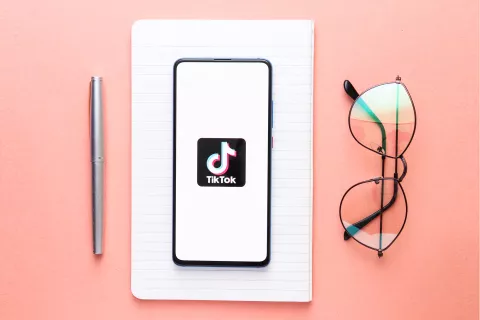 5 motivos por los que tu negocio tiene que estar en Tik Tok 5 motivos por los que tu negocio tiene que estar en TikTok