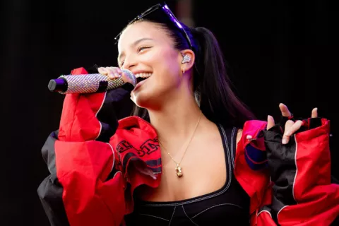 Emilia Mernes anuncia su primer show en el Movistar Arena Emilia anuncia su primer Movistar Arena