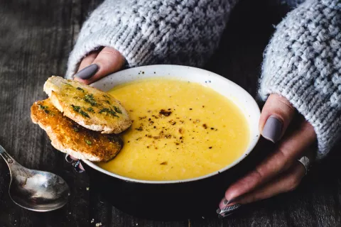 ¿Es necesario incorporar comidas más calóricas en invierno? Cómo comer sano y rico en invierno