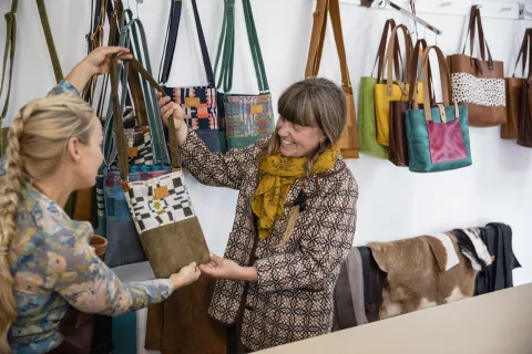 Showrooms compartidos: por qué crece esta tendencia entre los emprendedores Por qué la tendencia de los showrooms compartidos crece entre emprendedores.