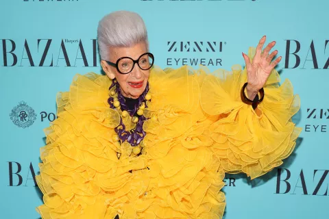 Iris Apfel cumplió 101 años: 11 looks que la rompen Iris Apfel cumple 101 años.