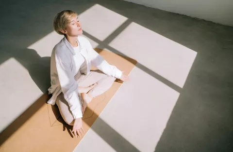 Meditación: métodos para aquietar tu mente La meditación es útil para quienes sienten la necesidad de comprender la naturaleza de la mente.