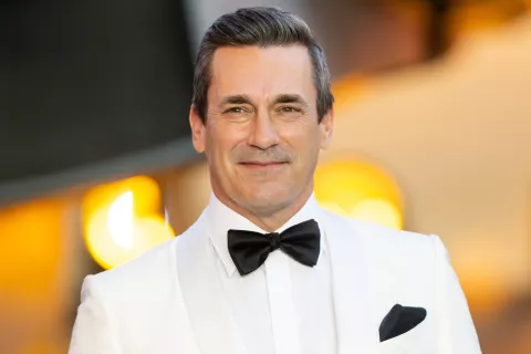 Jon Hamm se suma al elenco de The Morning Show Jon Hamm se suma al elenco de The Morning Show.