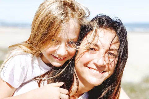 “Mi hija es transgénero” La crianza de una infancia trans