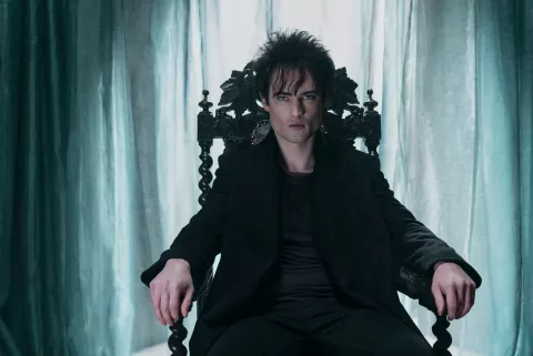 Sandman: 5 cosas que tenés que saber sobre la nueva serie de Netflix Tom Sturridge es Sandman en la nueva serie de Netflix.