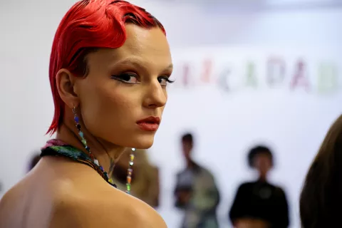 New York Fashion Week: 10 tendencias de belleza que se vienen 07_tendencias_delineado_paralelo.jpg