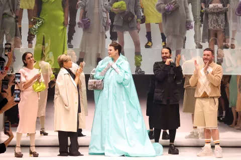 New York Fashion Week: lo mejor de la semana de la moda Delfina Delettrez Fendi, Silvia Fendi, Linda Evangelista, Marc Jacobs y Kim Jones.