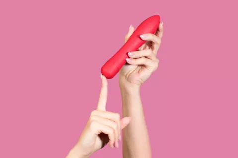 Sex toy: 5 preguntas que tenés que hacerte antes de comprar tu juguete sexual 5 preguntas que tenés que responderte antes de comprar tu sex toy.