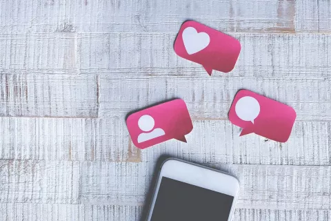 ¿Cómo ser popular en redes sociales? @Luzzidigital nos da las claves para crecer en redes.
