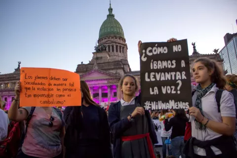 Basta de femicidios: 5 acciones para prevenir la violencia machista Los femicidios son la máxima expresión de la violencia machista a la que debemos detener entre toda la sociedad. En el país hay un femicidio cada 36 hs.
