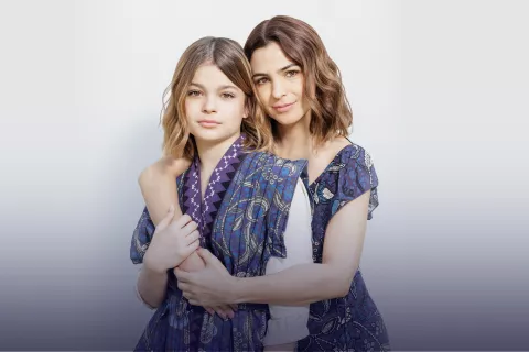 Muna Pauls y su mamá, Agustina Cherri.