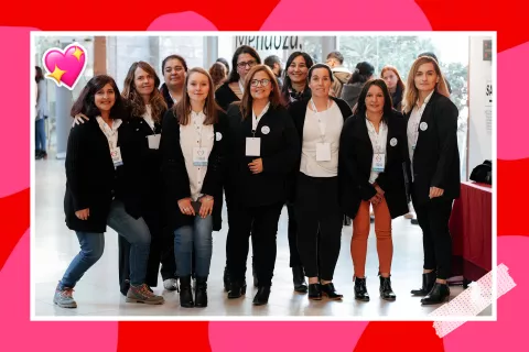 Familias de chicos con autismo crearon una comunidad solidaria De izquierda a derecha: Carolina Elwart, Carina Irigo, Soledad Puerto, Marisa Jara, Julia Huerta, Eugenia Moreira, Nancy López, Alejandra Vara, María José Zuleta y Eliana García son parte de "Familias Genias", esta asociación civil mendocina que lucha por los derechos de los chicos con autismo.