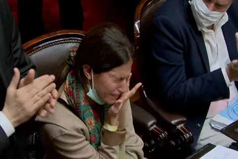 El emotivo posteo de la diputada que, después de perder a su bebé, asistió al debate por el Presupuesto 2023 El homenaje a Camila Crescimbeni.