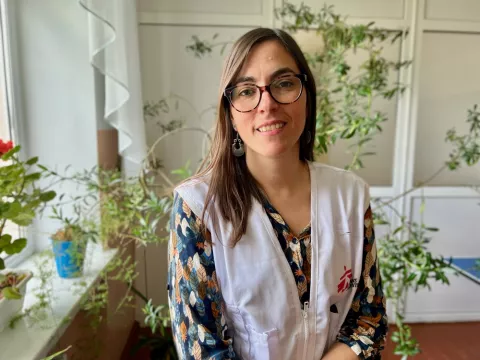 Florencia Francisconi: la partera argentina que está ayudando a las mujeres ucranianas en medio de la guerra María Florencia Francisconi es partera argentina y trabaja en Ucrania junto a Médicos sin Fronteras.