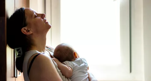 Salud mental: qué es la depresión perinatal Los síntomas de la depresión perinatal pueden despertar apatía, tristeza y pensamientos destructivos con el bebé o con vos