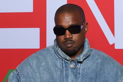 Kanye West: por qué Twitter e Instagram bloquearon su cuenta Kanye West de Paris Fashion Week - Menswear F/W 2022-2023.