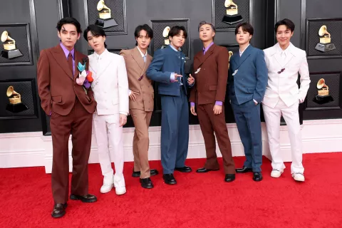 BTS: confirman su enlistamiento al servicio militar obligatorio de Corea del Sur BTS confirma su enlistamiento militar.
