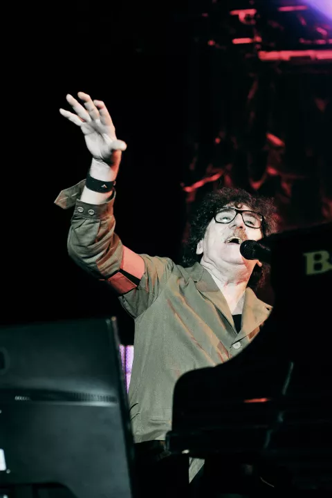 Charly García en Arte BA: el músico expondrá sus obras plásticas por primera vez Charly García en ArteBA