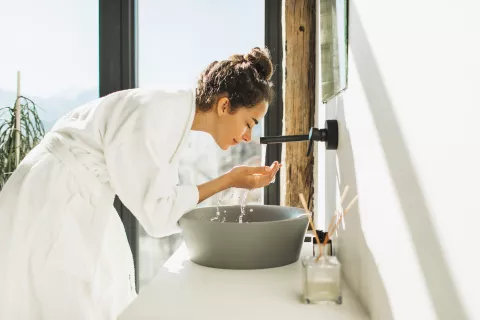Skincare: cómo tener una rutina de cuidado de la piel fácil y económica Una rutina de belleza de solo cuatro pasos.