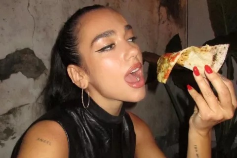 Dua Lipa recomendó a sus fanáticos sus 5 lugares favoritos de Buenos Aires Dua Lipa en Buenos Aires.