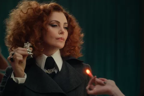 Charlize Theron: estrena en Netflix su nueva película, The School for Good and Evil Charlize Theron en The School for Good and Evil.
