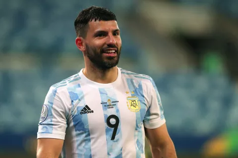 Qatar 2022: ¿por qué el Kun Agüero se retiró del fútbol? Por qué el Kun Agüero se retiró del fútbol y no pudo ir a Qatar con la Selección.