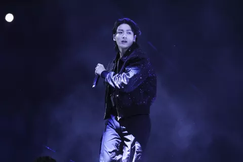 Mundial Qatar 2022: los mejores momentos de la ceremonia inaugural Jungkook de BTS durante la ceremonia de apertura.