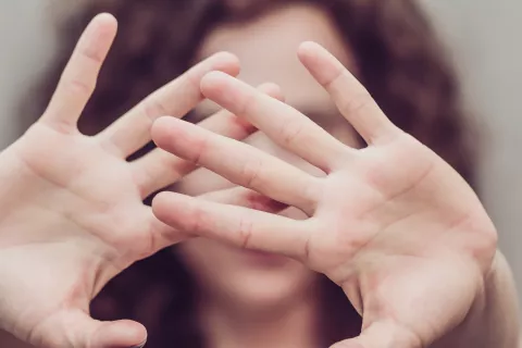 Violencia de género: el 28% de las mujeres tienen miedo de que no les crean 28% de las mujeres tiene miedo.