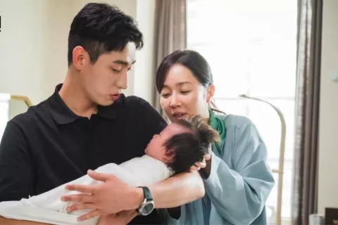 Netflix: este K-drama de 2020 explora el lado B de la maternidad y te hará llorar de la risa Centro de atención de partos ya está disponible en Netflix.