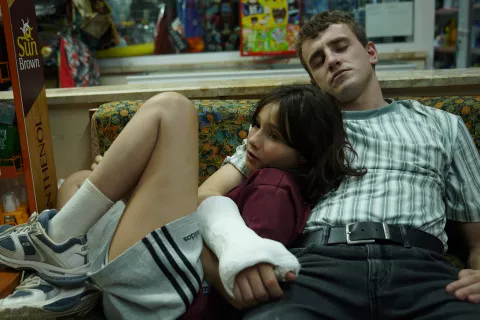 Está protagonizada por Paul Mescal y estrenó en Netflix: qué tenés que saber sobre Aftersun Paul Mescal protagoniza Aftersun.