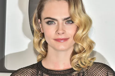 Cara Delevingne habló por primera vez sobre sus intentos de suicidio Cara Delevingne habló, por primera vez, de su intento de suicidio.