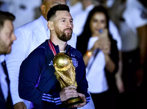 En la Rural podrás ver una exposición con las copas del Mundo que ganó la selección argentina.