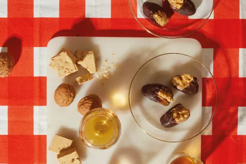 Navidad: receta de bocaditos de dátiles para sumar a la mesa dulce Spoiler alert: empezás con uno y no parás