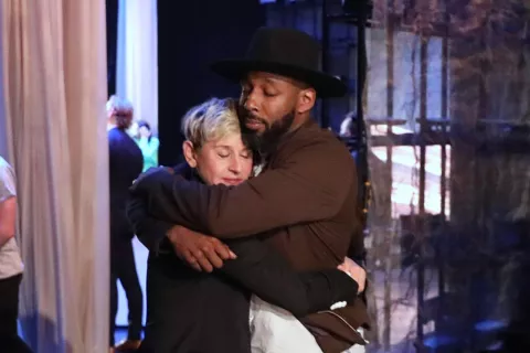 Ellen DeGeneres: su emotivo mensaje de despedida a Stephen "tWitch" Boss El emotivo mensaje de Ellen DeGeneres despidiendo al DJ de su programa que apareció muerto.