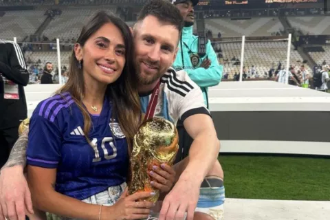 Lionel Messi y Antonela Roccuzzo: su inspiradora historia de amor La inspiradora historia de amor de Lionel Messi y Antonela Roccuzzo.