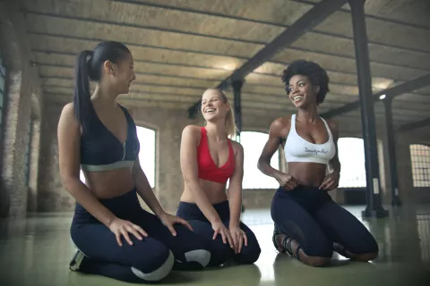 Moda: 5 emprendimientos de ropa deportiva que la rompen Ropa deportiva: 5 emprendimientos para moverte.