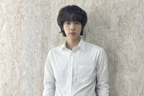 Jin de BTS se enlista al servicio militar: este es el especial pedido a los fanáticos Se dieron a conocer novedades sobre el enlistamiento de Jin.