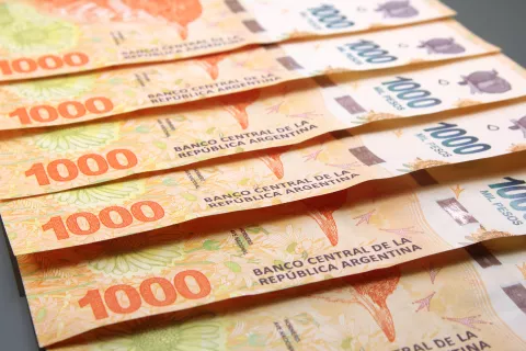Cómo queda la tabla de Impuesto a las Ganancias Impacto económico electoral: ¿qué hacer con los pesos?