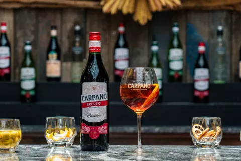 Magia en copa: dónde encontrar los mejores vermouth de Buenos Aires Carpano orange