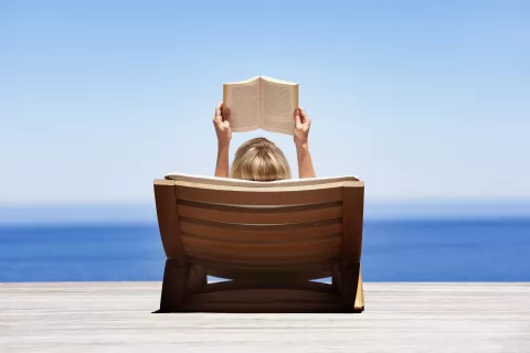 Verano: 8 libros ideales para leer en la playa 8 libros ideales para leer este verano.