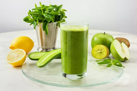 Detox de verano: paso a paso para eliminar las toxinas Jugo detox: por qué es bueno consumirlo y qué contiene.