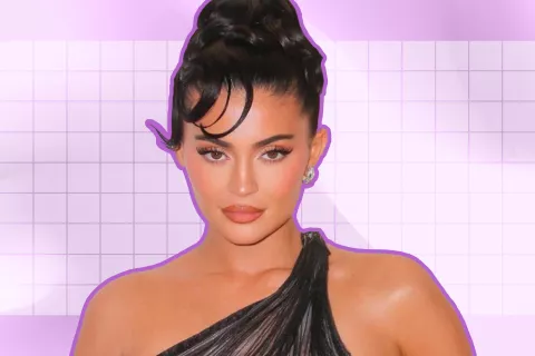 Make-up: Kylie Jenner se suma a la última tendencia entre las celebrities Kylie Jenner se suma a la última tendencia entre las celebrities.