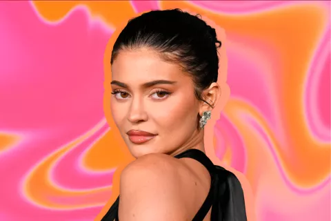 Kylie Jenner: el extravagante vestido con el que dejó a todos sin palabras El impactante vestido de Kylie Jenner en la pasarela de Schiaparelli.
