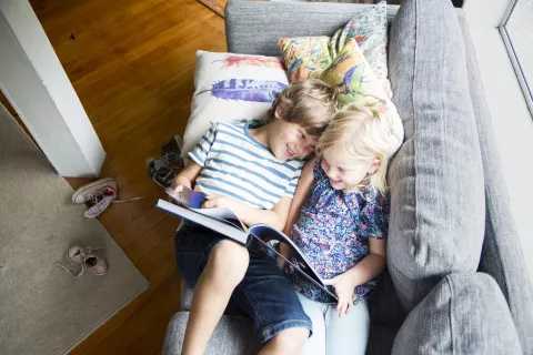Club (familiar) de lectura Club de lectura en casa: plan de verano en familia.