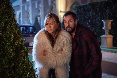 Misterio a la vista: la comedia de Netflix que vuelve a reunir a Jennifer Aniston y a Adam Sandler Las primeras imágenes de Misterio a la vista, la nueva peli de Netflix.