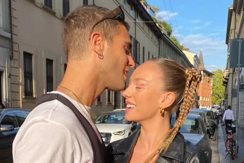 Nico Furtado: el tierno posteo que le dedicó a Ester Expósito Nico Furtado le dedicó un romántico posteo a su novia, Éster Exposito.