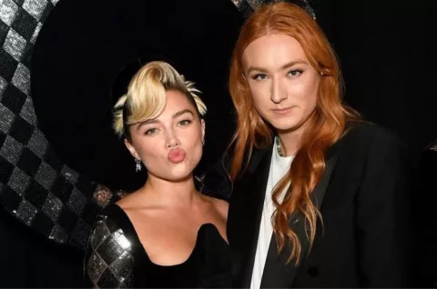 Florence Pugh: vuelve a sorprender con su increíble look en la Semana de la Moda de Londres Florence Pugh y Harris Reed durante la Semana de la Moda en Londres.