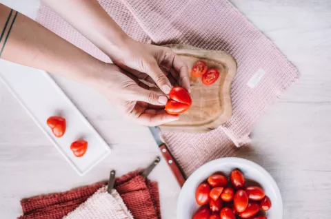3 ideas fáciles y creativas para San Valentín que van a sorprender a tu pareja 3 ideas fáciles para ponerle un poco de magia a tu cita de San Valentín.