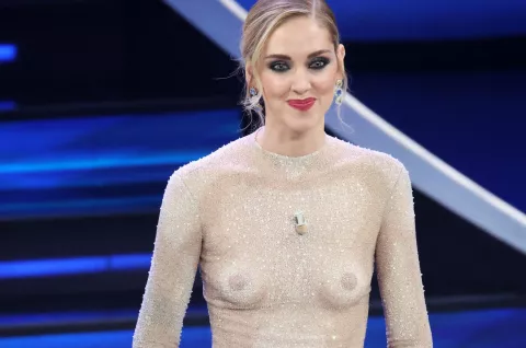 Chiara Ferragni: el deslumbrante shameless dress con el que sorprendió a todos en Sanremo Chiara Ferragni y su shameless dress.