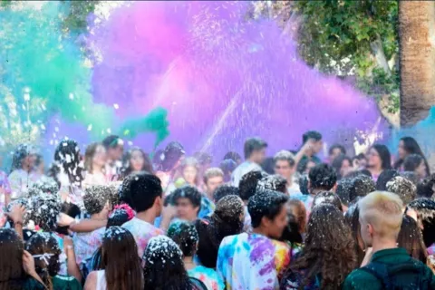 UPD: qué es y por qué los adolescentes argentinos lo celebran El festejo de los estudiantes en su último primer día de clases.